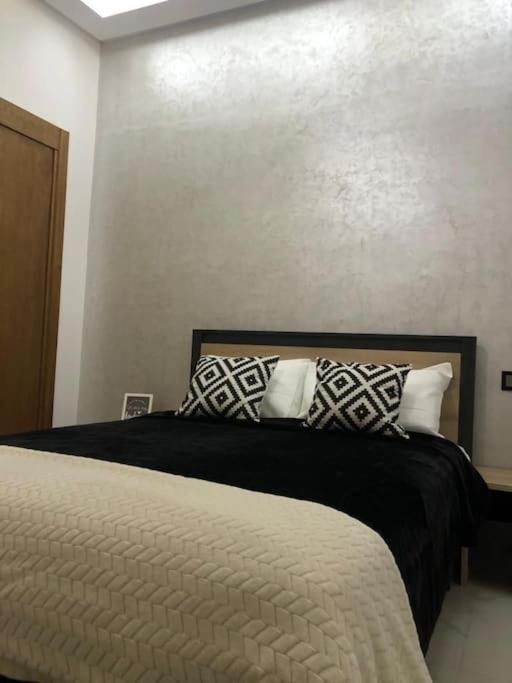 Appart Luxueux Securise Parking 10 Min Medina Fez Exterior photo