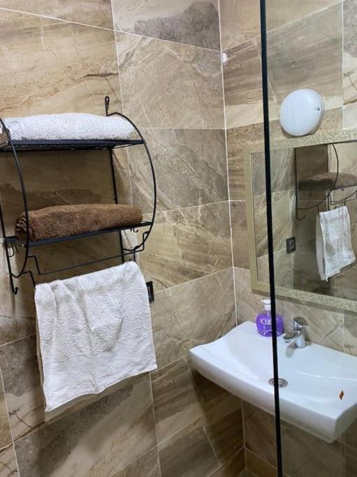 Appart Luxueux Securise Parking 10 Min Medina Fez Exterior photo